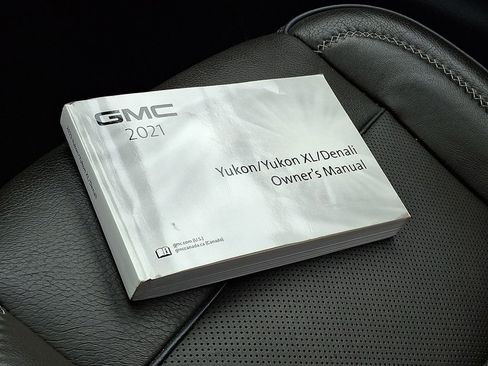 Used 2021 GMC Yukon Denali w/ Denali Ultimate Package image 28