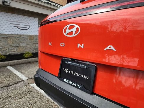 Used 2025 Hyundai Kona SEL image 11