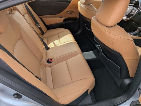 Used 2023 Lexus ES 350 w/ Accessory Package (Z1) FWD image 30