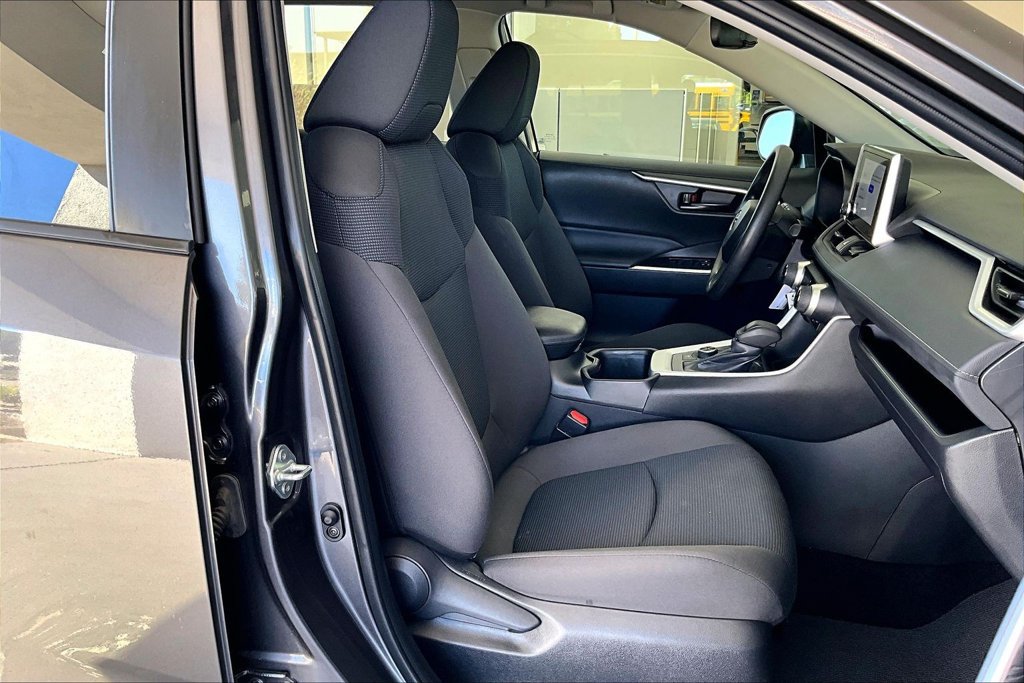 Certified 2024 Toyota RAV4 LE AWD/4WD image 29