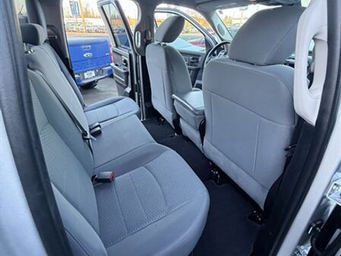 Used 2017 RAM 1500 Express image 29