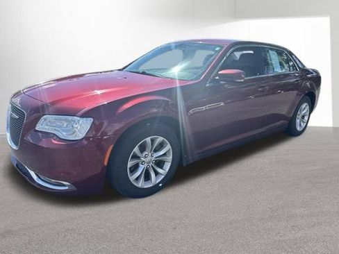 Used 2015 Chrysler 300 Limited w/ Driver Convenience Group RWD image 1