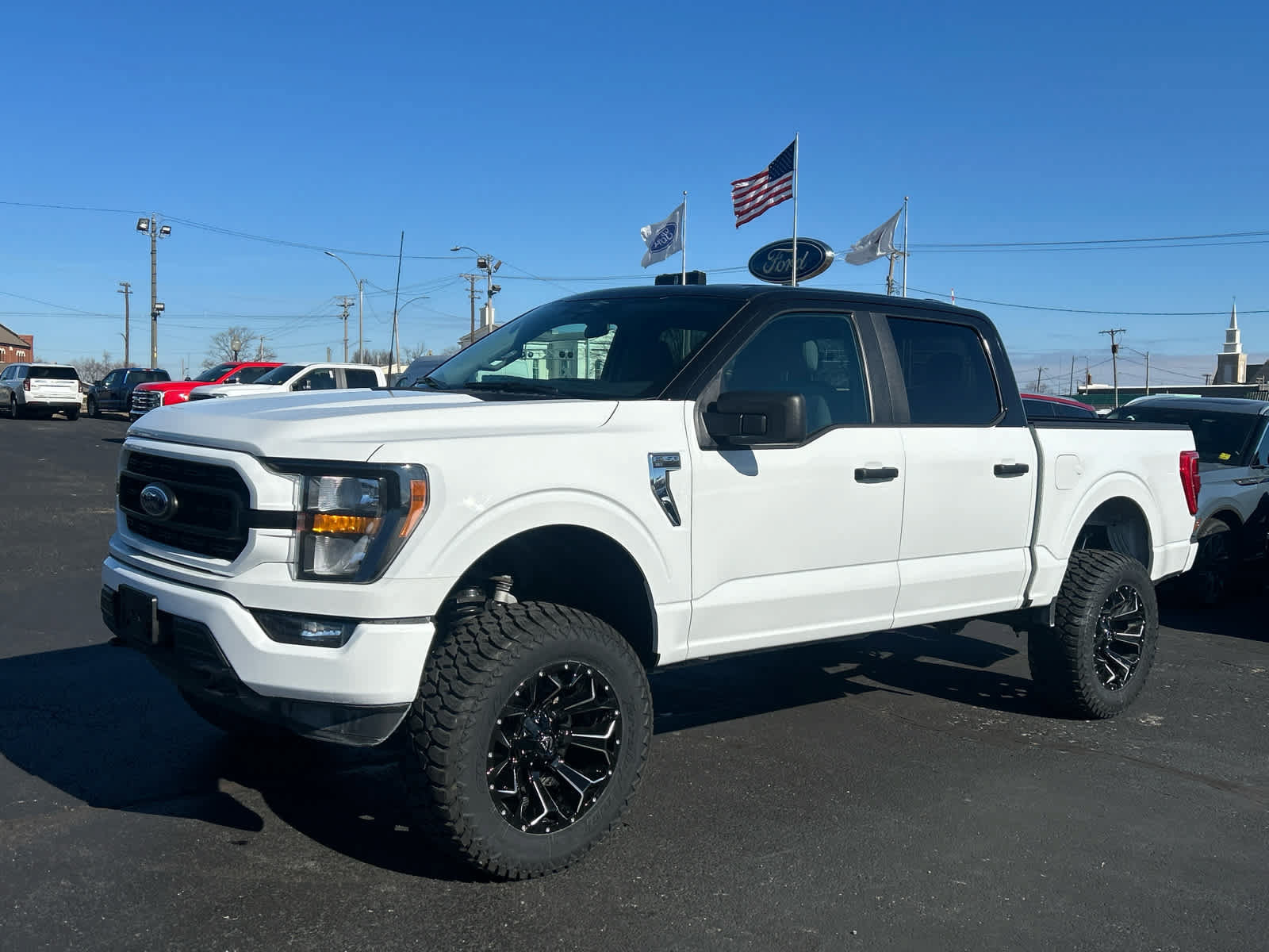 Used 2023 Ford F150 XLT AWD/4WD image 2