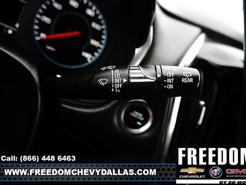 Used 2023 Chevrolet Traverse LT FWD image 28