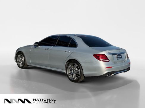 Used 2018 Mercedes-Benz E 300 4MATIC w/ Premium 1 Package image 3