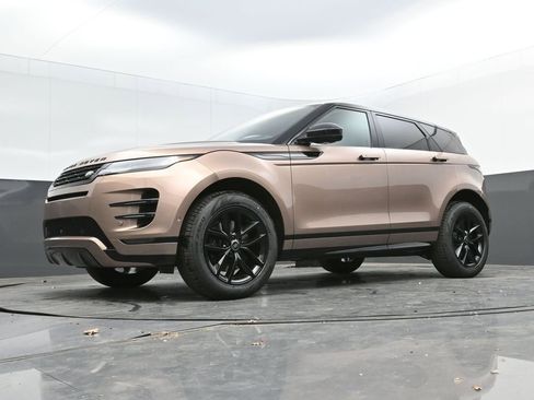 New 2026 Land Rover Range Rover Evoque Dynamic SE AWD/4WD image 40