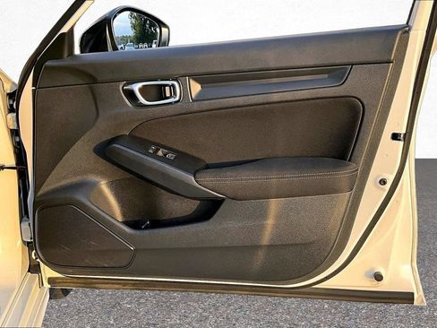 Used 2025 Honda Civic Sport image 29
