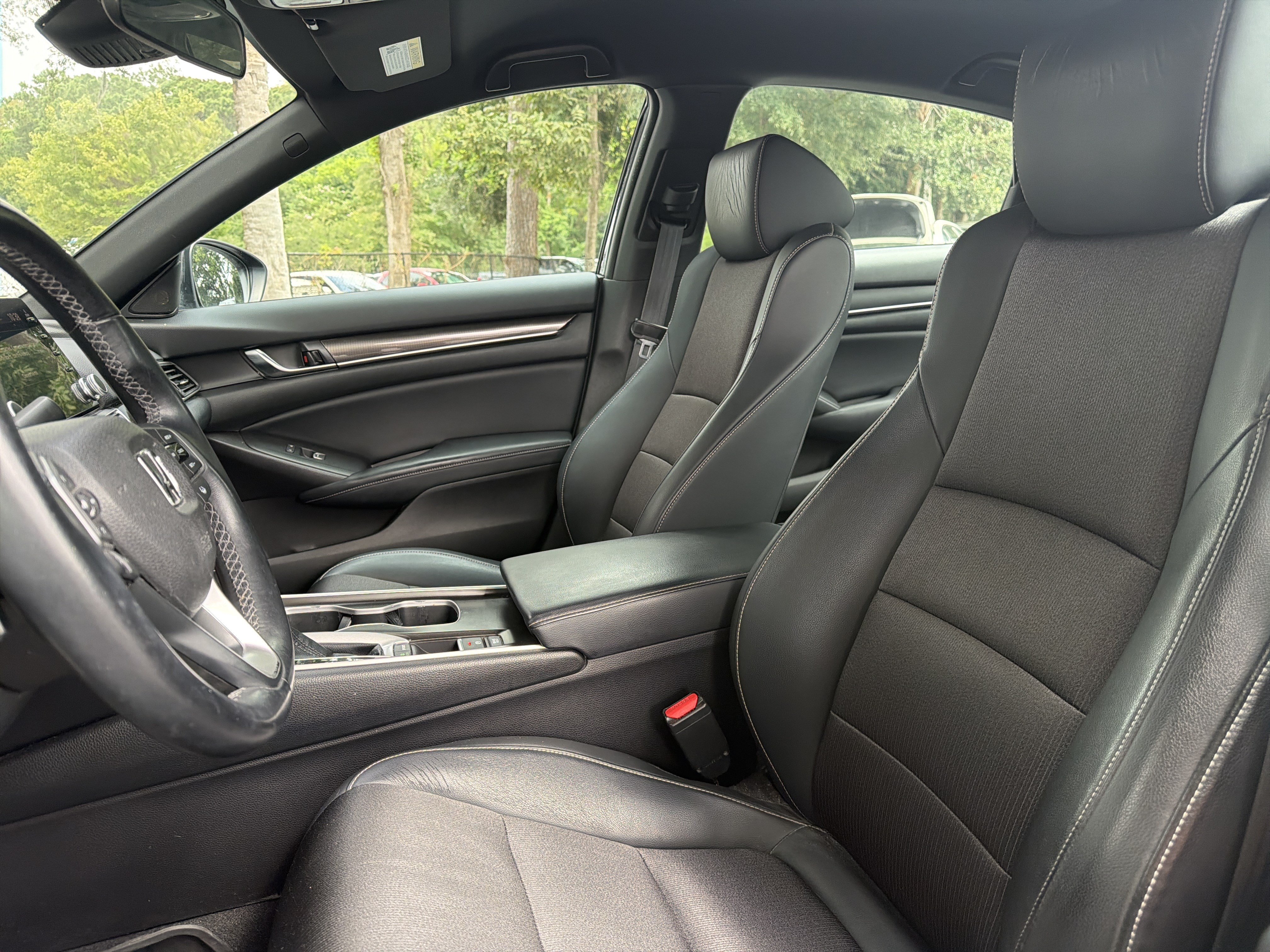 Used 2018 Honda Accord Sport image 15