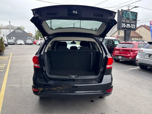 Used 2019 Dodge Journey SE w/ Premium Group FWD image 13