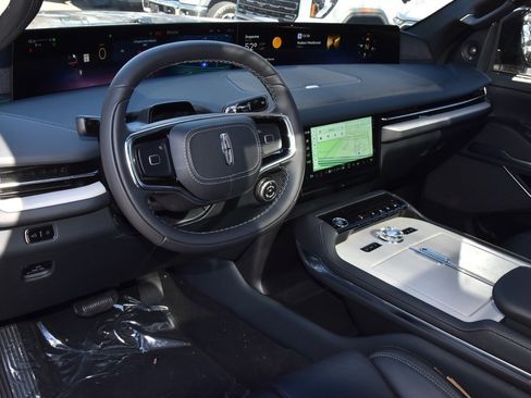 New 2025 Lincoln Navigator Reserve w/ Jet Appearance Package image 44
