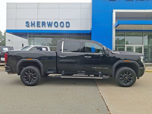 Used 2025 GMC Sierra 2500 Denali AWD/4WD image 7