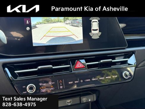 New 2025 Kia Niro SX image 10