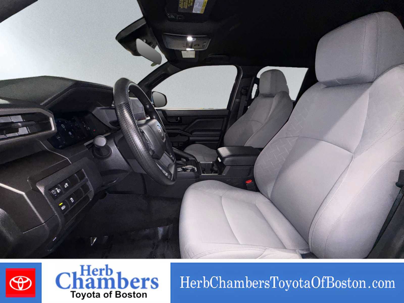 Used 2025 Toyota Tacoma SR5 AWD/4WD image 6