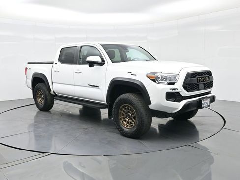 Used 2022 Toyota Tacoma SR image 4