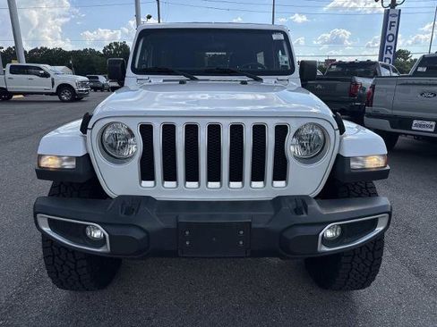 Used 2019 Jeep Wrangler Unlimited Sahara w/ Cold Weather Group AWD/4WD image 2
