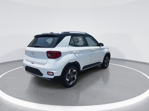 New 2026 Hyundai Venue SEL FWD image 8