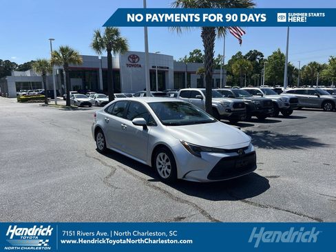 Used 2023 Toyota Corolla LE FWD image 1