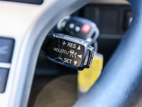 Used 2019 Toyota Tundra SR5 w/ SR5 Upgrade Package image 31