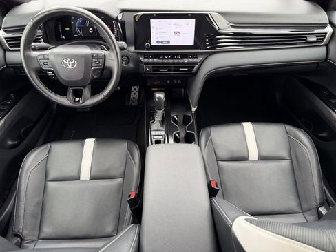Used 2025 Toyota Camry SE w/ Convenience Package AWD/4WD image 13