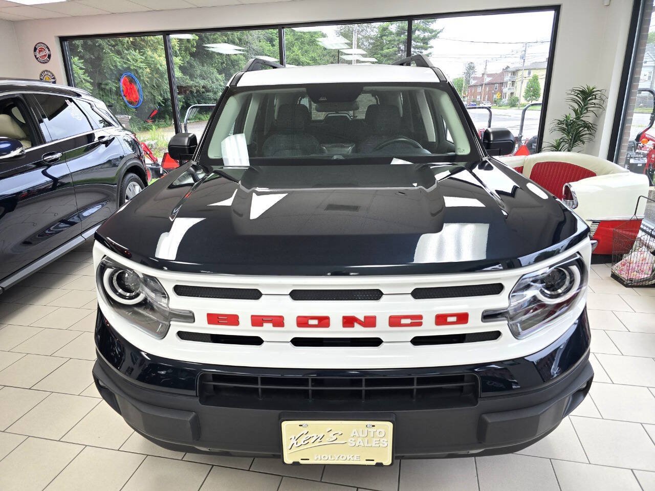 Used 2023 Ford Bronco Sport Heritage w/ Heritage Convenience Package AWD/4WD image 3