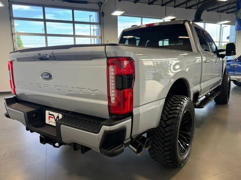 Used 2023 Ford F350 Lariat w/ Lariat Ultimate Package AWD/4WD image 8