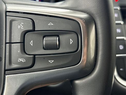 Used 2024 Chevrolet Suburban LT image 37