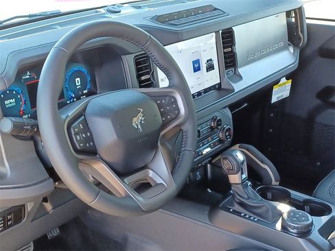 New 2025 Ford Bronco Badlands image 35