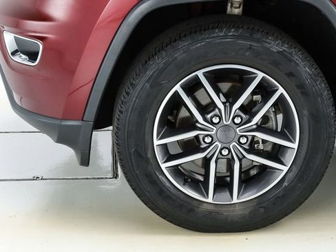 Used 2020 Jeep Grand Cherokee Limited w/ Luxury Group II image 46