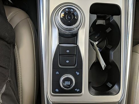 Used 2022 Ford Explorer Platinum w/ Equipment Group 601A image 21