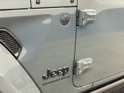 New 2026 Jeep Gladiator Sport AWD/4WD image 37