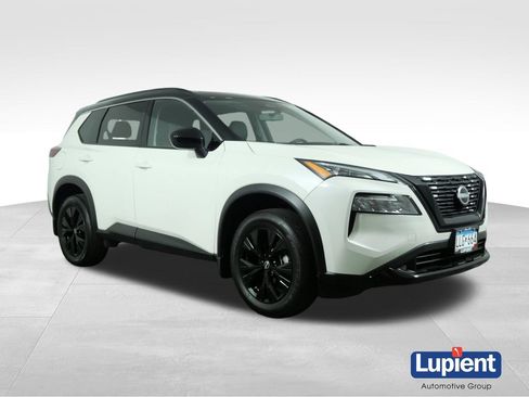 Used 2023 Nissan Rogue SV w/ SV Premium B Package AWD/4WD image 1