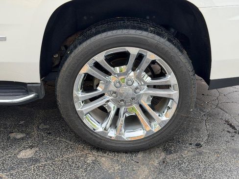 Used 2018 GMC Yukon SLT w/ Premium Edition AWD/4WD image 7