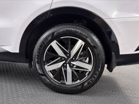 Used 2022 Kia Sorento S FWD image 38