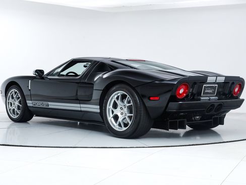 Used 2006 Ford GT image 3