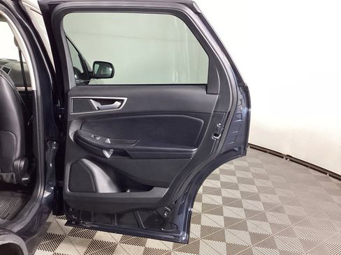 Used 2024 Ford Edge SEL w/ Convenience Package image 11