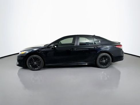 Certified 2019 Toyota Camry SE FWD image 3