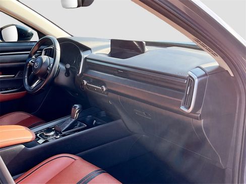 Used 2023 MAZDA CX-50 Meridian Edition w/ Apex Package image 32