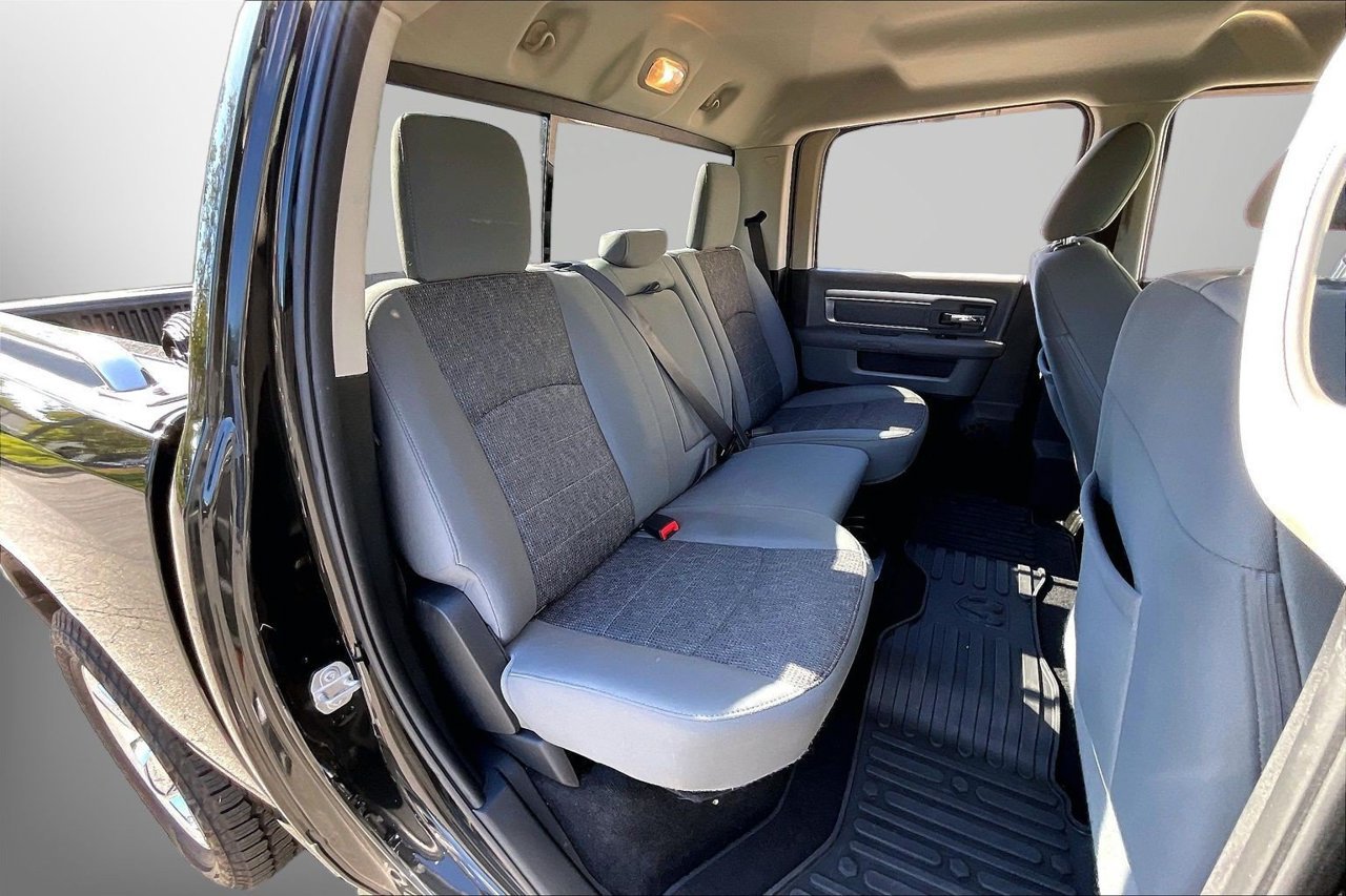 Certified 2017 RAM 1500 Big Horn AWD/4WD image 24