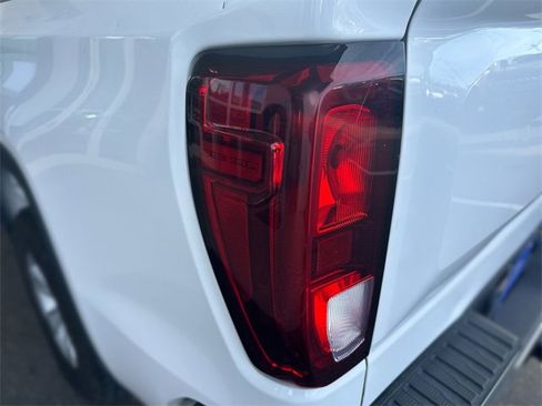 Used 2021 GMC Sierra 1500 w/ Sierra Value Package image 21
