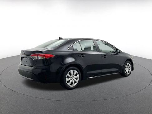 Used 2025 Toyota Corolla LE FWD image 9