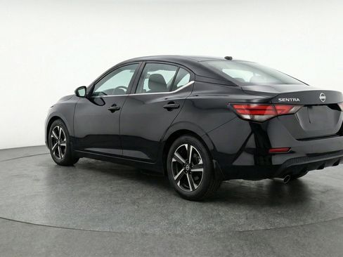 Used 2025 Nissan Sentra SV image 6