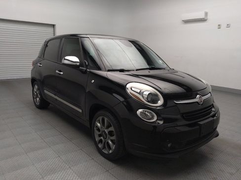 Used 2017 FIAT 500L Lounge w/ Dual-Pane Sunroof Package image 13