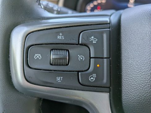 Used 2023 Chevrolet Suburban Premier image 26