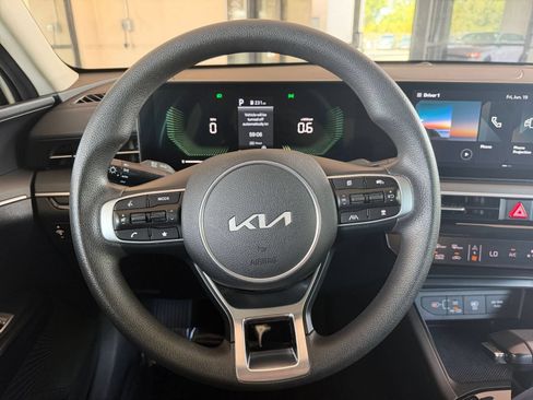 Used 2025 Kia K5 LXS FWD image 25