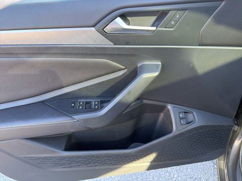 Used 2023 Volkswagen Jetta SE image 18