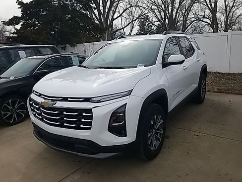 Certified 2025 Chevrolet Equinox LT w/ Convenience Package II image 12