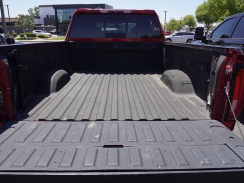 Used 2022 GMC Sierra 3500 Denali AWD/4WD image 9