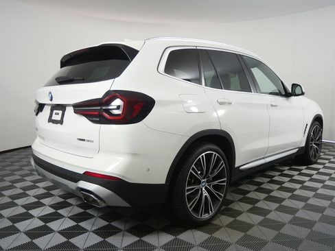 Used 2024 BMW X3 sDrive30i w/ Premium Package w/ZPA RWD image 3