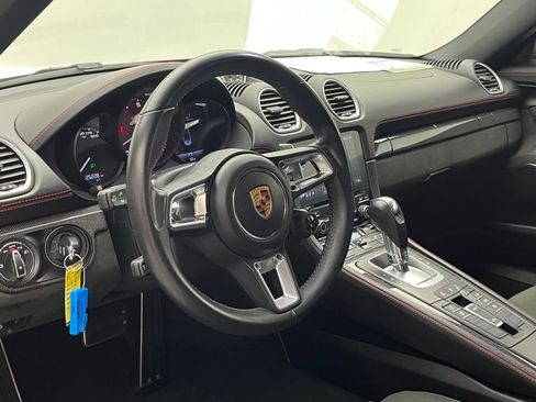 Used 2022 Porsche 718 Boxster GTS image 4