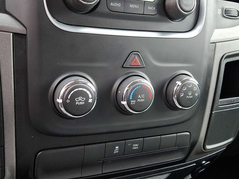 Used 2018 RAM 1500 Express AWD/4WD image 15